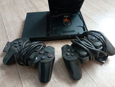 PS2 & PS1 (Sony PlayStation 2 & 1): Продаю плэйстэйшен 2 привезли из германии в отличном состоянии вместе