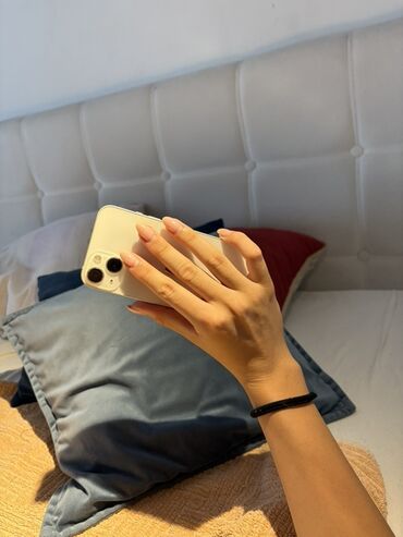 Apple iPhone: Apple iPhone iPhone 13, Bela, Face ID — 7