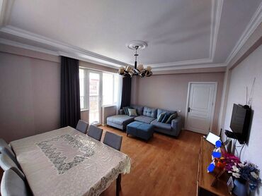 Yeni tikili: 3 otaqlı, Yeni tikili, m. Həzi Aslanov, 133 kv. m — 2