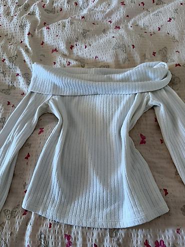 ecco beograd: Stradivarius ženska bluza – model sa otkrivenim ramenima - Boja — 2