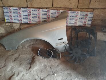 Radiatorlar: Bu, avtomobil üçün müxtəlif hissələr dəstidir. Dəstə açıq rəngli