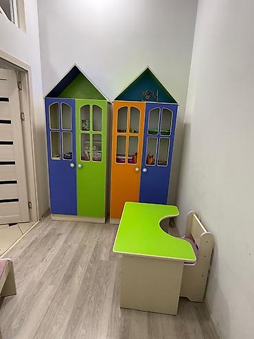 genc odası mebelleri: Uşaq otağı üçün rəngarəng mebel dəsti Tərkib: - 2 ədəd ev formalı — 1