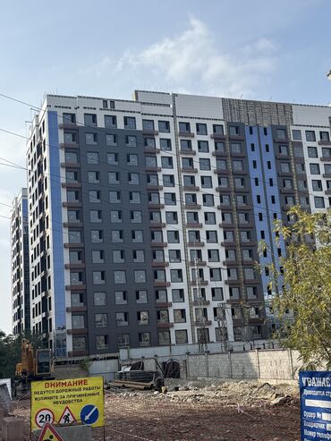 квартира бишкек без хозяин: 3 бөлмө, 97 кв. м, Элитка, 12 кабат, ПСО (өзү оңдоп түзөтүп бүтүү үчүн)