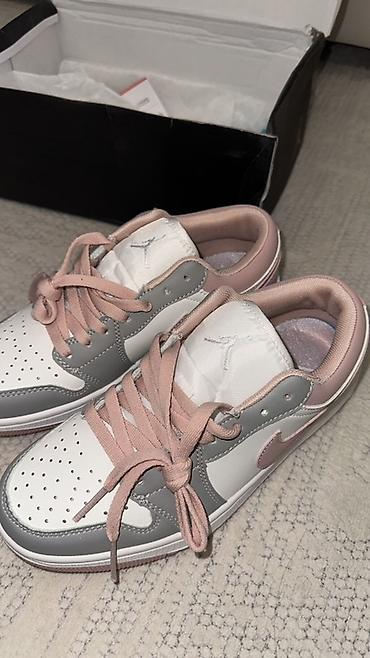 жорданы 4: Кроссовки, 39, Nike, Новый, цвет - Белый, Самовывоз, Платная доставка — 1