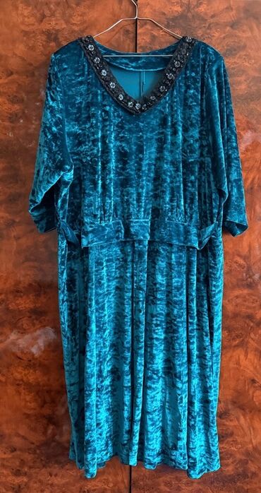 Ziyafət donları: Bu geyim qadınlar üçün nəzərdə tutulmuş müxtəlif üslublu iki paltardan -da lalafo.az — 14 Ziyafət donları: Bu geyim qadınlar üçün nəzərdə tutulmuş müxtəlif üslublu iki paltardan — 14