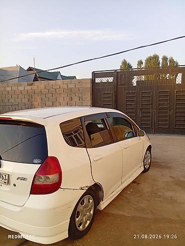 range over: Honda Fit: 2003 г., 1.3 л, Автомат, Бензин, Хэтчбэк — 3