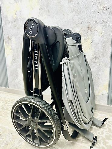 Коляски: Срочно продаю совершенно новую коляску,лежала в собранном виде,причина — 7