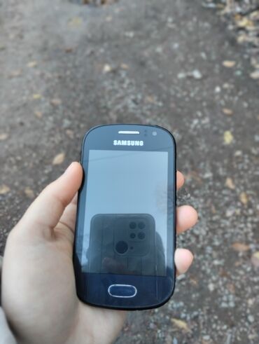 продать телефоны на запчасти: Samsung GT-S5600, Б/у, цвет - Серебристый