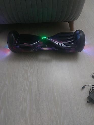 Çatı falan yoxdu tek problemi bataryasıdır oda işledirmiyib deye yatıb