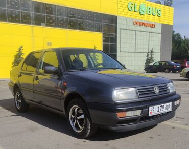 фольксваген 5: Volkswagen Vento: 1993 г., 1.8 л, Механика, Бензин, Седан