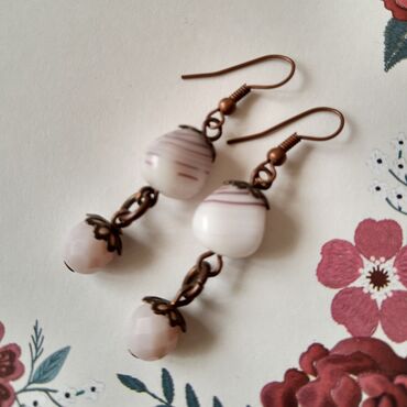 Minđuše: Dva para bilo kojih minđuša Češko staklo, poludragi kamen Potpuno — 3