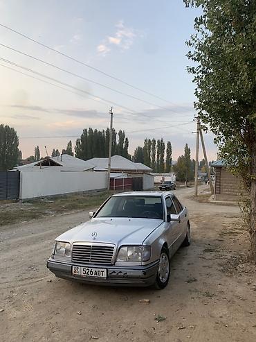 ауди с4 4 2: Mercedes-Benz W124: 1994 г., 2.2 л, Кол менен иштөөчү, Бензин, Седан — 2