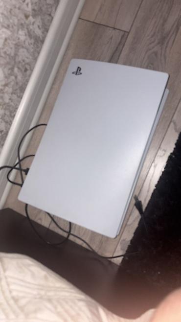 honor note 8: PlayStation 5 oyun konsolu Icinde pullu 4 oyun var? - Model: Sony — 3