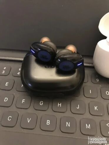 Slušalice: Original JBL blutut slusalice. Kao NOVE Izuetan zvuk baterija kao na lalafo.rs — 8 Slušalice: Original JBL blutut slusalice. Kao NOVE Izuetan zvuk baterija kao — 8