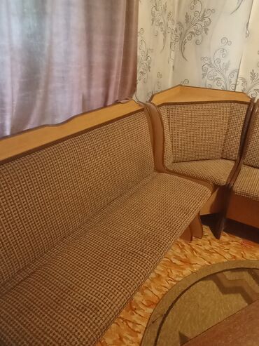 кухонный уголок со столом: Кухонный уголок с прямоугольным столом Состав комплекта: - Угловая
