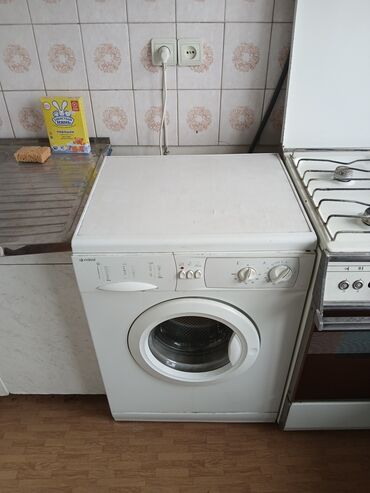 продаю стиральную машина: Стиральная машина Indesit, Б/у, Автомат, 10 кг и более, Полноразмерная