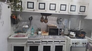 продаю дом в караколе в рассрочку: 2 комнаты, 4 м², 105 серия, 2 этаж, Старый ремонт