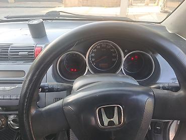 Honda: Honda Fit: 2002 г., Вариатор, Хэтчбэк — 4