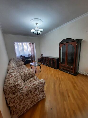 Bakı, 3 otaqlı, Köhnə tikili, m. Nizami, 85 kv. m