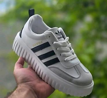 Adidas Samba patike – lifestyle model sa debelim ripnastim đonom