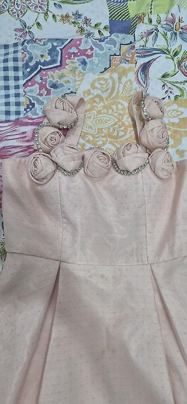 Платья: Sahildən baha alınıb. XS ölçüyə uyğundu. 13,16yaş uşaq üçün də — 1