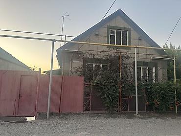 модулный домик: Продаётся жилой дом с участком. Особенности дома: - Кирпичный/блочный — 1