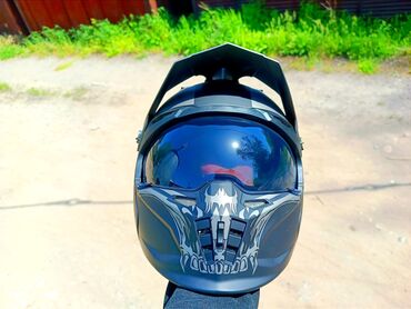 шлем для лыж: Продам Шлем Комбат! Новый! Шлем для мотоцикла Цвет Чёрный матовый и