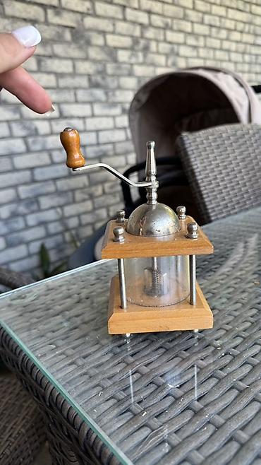 Mətbəx texnikası: Evdə təzə üyüdülmüş qəhvə və ədviyyat aroması üçün praktik və estetik — 3