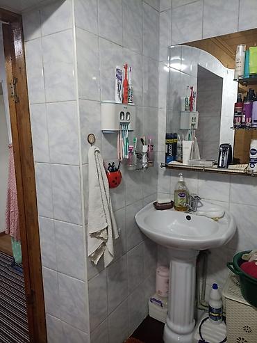 Продажа коттеджей и домов: Продаётся жилой дом с благоустроенными помещениями. - Кухня — 3