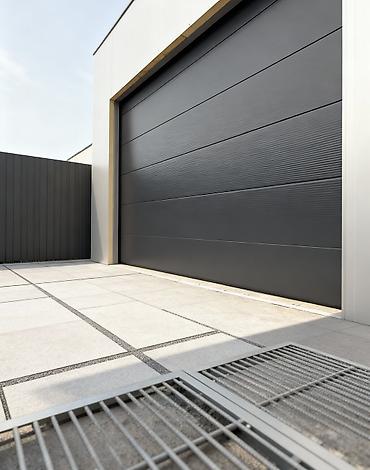 Секционные ворота: Автоматические, Alutech, Для гаража, Для частного дома, Для контейнера, Бронированные, В рассрочку, Новый, Бесплатная установка — 8