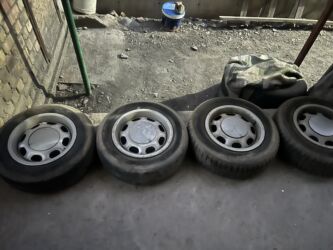 покупаем шины бу на переработку цена: R13 
Голь 3,2
2 зима 
2 лета 
Цена 7000 сом 
Тел