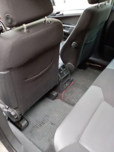 Opel: Opel Zafira: 1.7 l | 2010 il 450 km Universal — 11