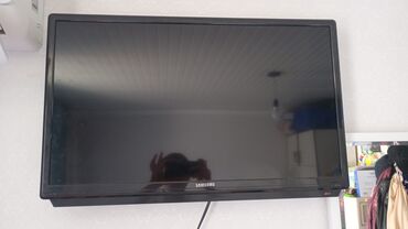 телевизор на кухню 24 дюйма: Телевизор Samsung с плоским экраном, выполненный в черном цвете