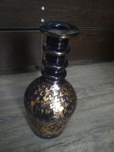 Антикварные вазы: Антиквариат ваза,графин, высота 30 см