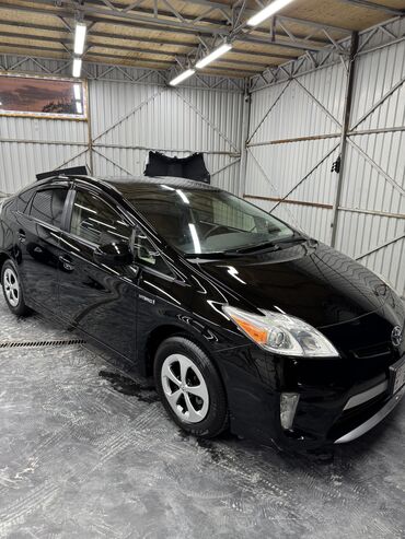 авто легковой: Toyota Prius: 2015 г., 1.8 л, Гибрид