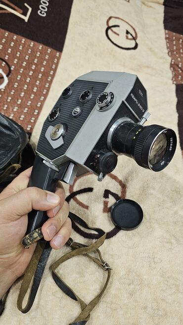 Видеокамеры: Видеокамера кинокамера ссср зенит кварц