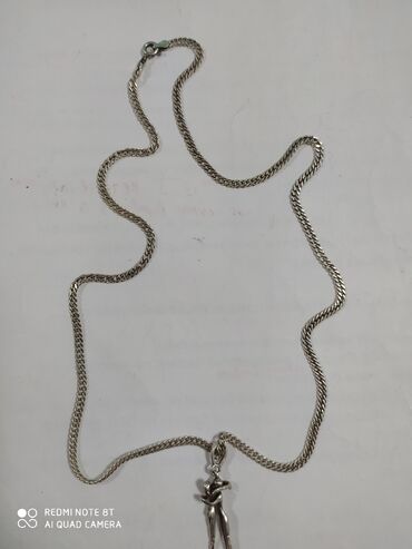 цепочки из серебра: СЕРЕБРО пробы 925:цепочка длинна 55см, клончик силуэт парень+девушка