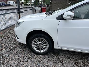 BYD: BYD E5: 2019 г., Электромобиль, Седан — 14