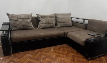 продам бу диван: Угловой диван, цвет - Коричневый, Б/у