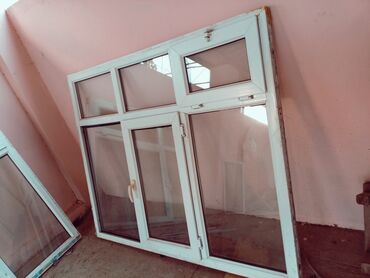 ağ süd: İşlənmiş İkiqat şüşə paketi Plastik pəncərə, Еni: 180 sm, Uzunluğu: 140 sm