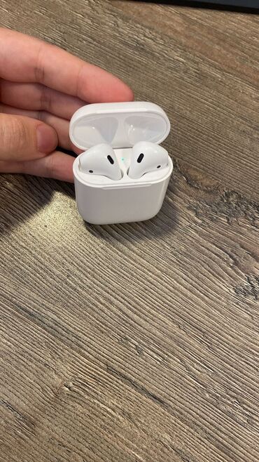 Mobil telefonlar üçün digər aksesuarlar: Airpods 2 7-8 ay olar alinibb çox az islenib uciz qiymete satilir