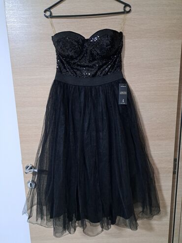 krojevi haljina za punije dame: M (EU 38), bоја - Crna, Top (bez rukava)