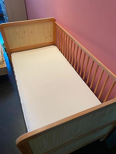 mothercare манеж: Для девочки и мальчика, Б/у, Кровать, С матрасом — 1