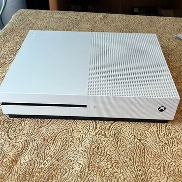 xbox series s цена: Игровая консоль Xbox One S (белая) два джостика и + 5 игр в диске