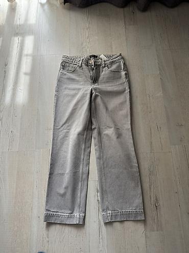 мужской одежды: Серые джинсы Massimo Dutti
38 размер — 3