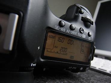 скоро: Canon EOS 5D III   Cостояние очень хорошее. Потёртости есть, но не — 8