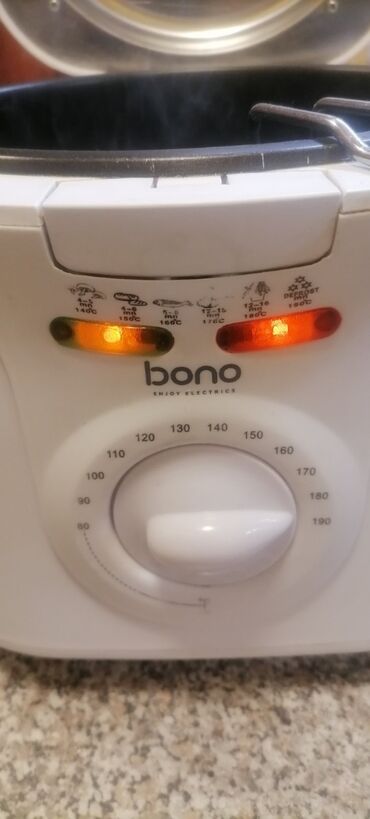 Kaloriferi: Friteza Bono manja kao nova je.
Dobra
 Mirjevo — 8