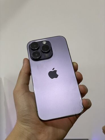 Apple iPhone: IPhone 14 Pro, Б/у, 256 ГБ, Deep Purple, Зарядное устройство, Защитное стекло, Чехол, 84 %