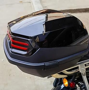 Motosiklet üçün arxa baqaj qutusu (top case) - Aerodinamik dizaynlı at lalafo.az Motosiklet üçün arxa baqaj qutusu (top case) - Aerodinamik dizaynlı