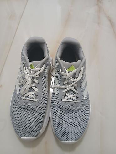 Sportske patike Adidas, sivo-bele boje. - Model sa mrežastim (mesh) na lalafo.rs — 1 Sportske patike Adidas, sivo-bele boje. - Model sa mrežastim (mesh) — 1